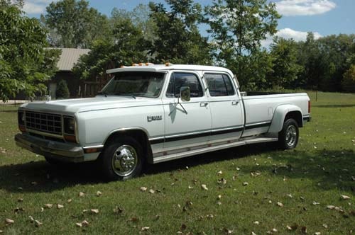 White Dodge Ram crew cab dually